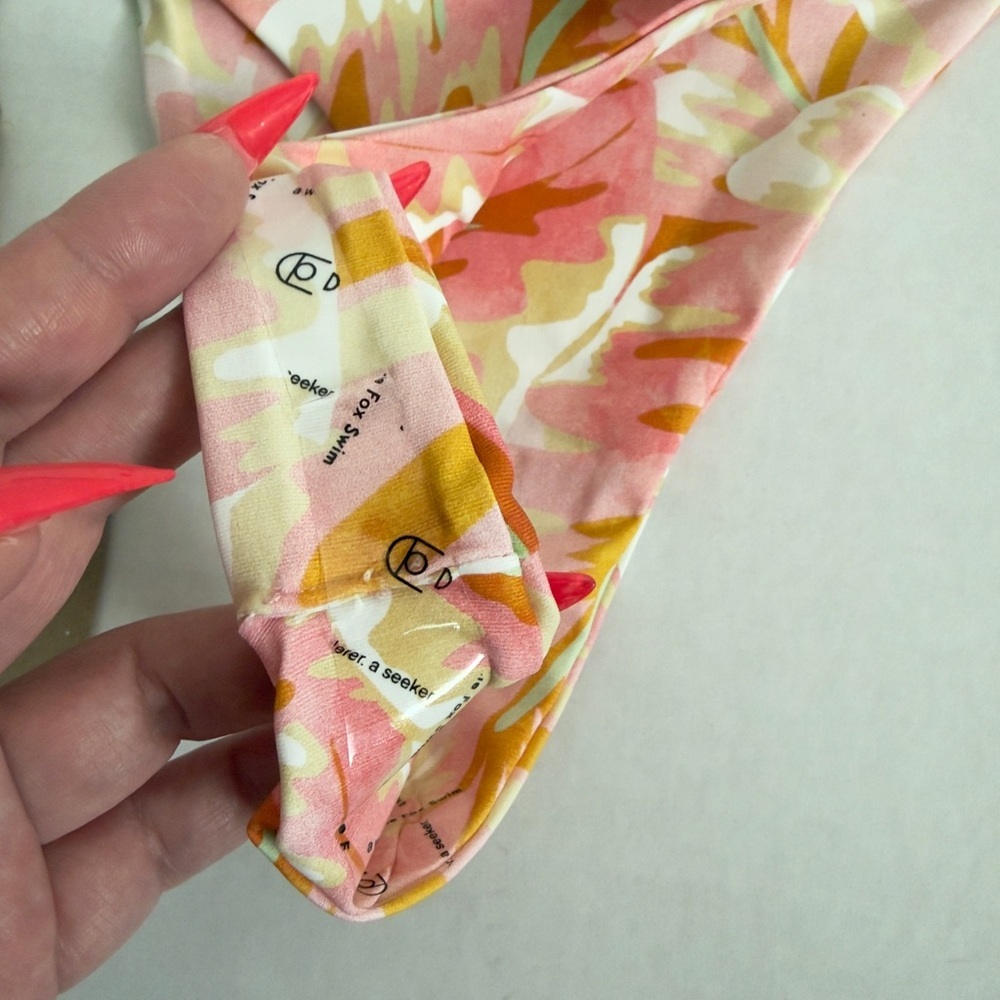 STONE FOX SWIM Isle Bikini Bottom in Hot Tropix - Picture 8 of 10